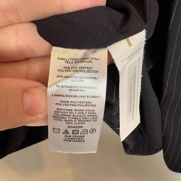LOFT Sz: 2 Navy Blue Pinstripe Soft Stretch Relaxed Academic Professional Blazer - Picture 7 of 7